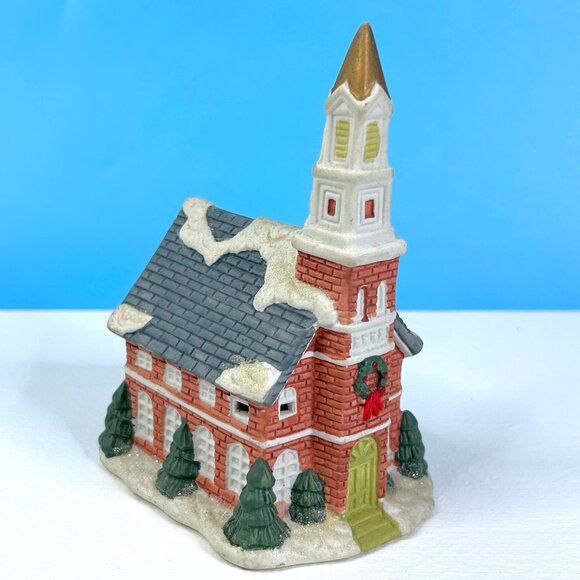 Vintage Beautiful Detail Cobblestone Corners Ceramic Christmas Village Church - Picture 2 of 6